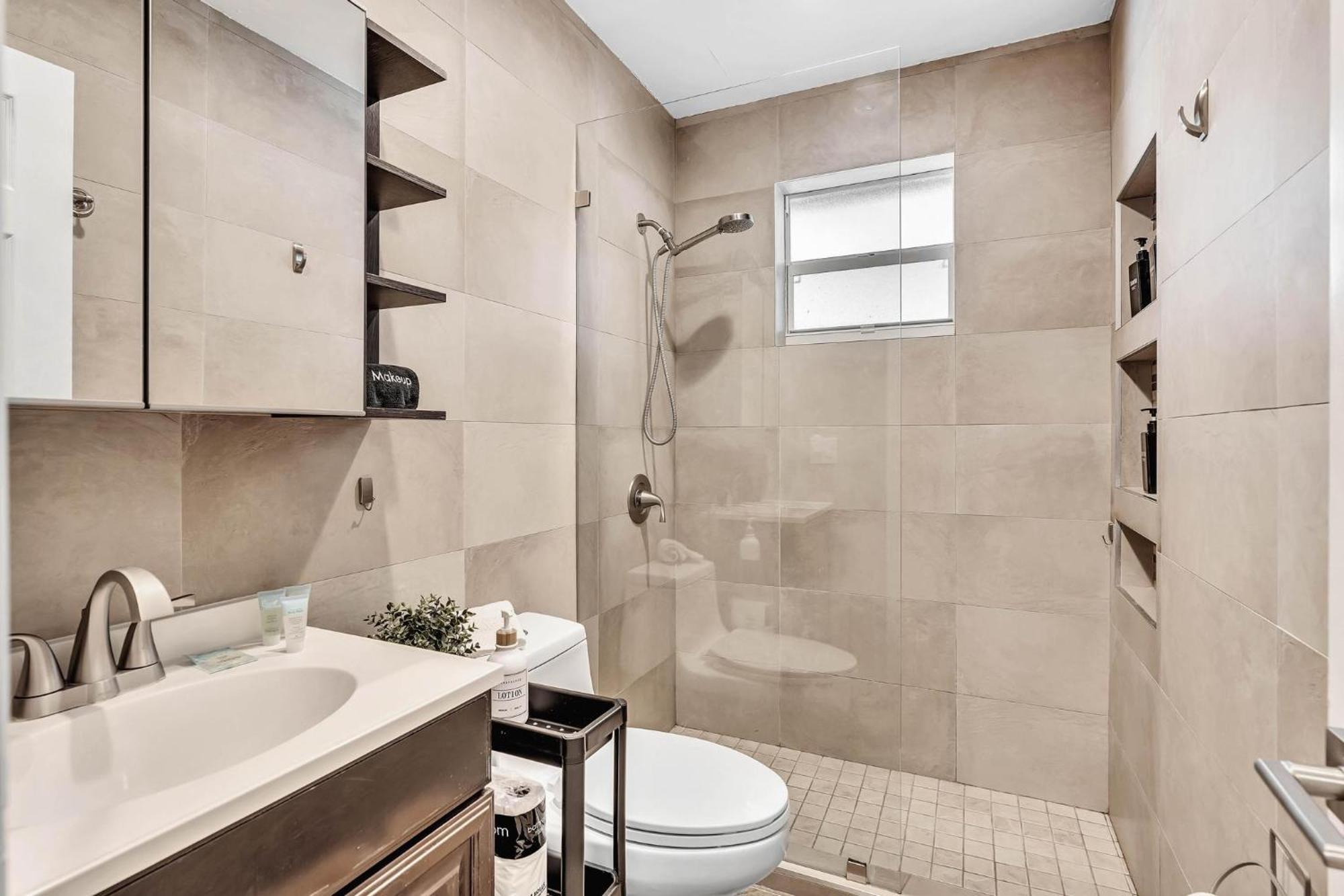 Estelo'S Place - Modern Townhouse With King Bed, Only 5 Min From The Airport! Miami Eksteriør bilde
